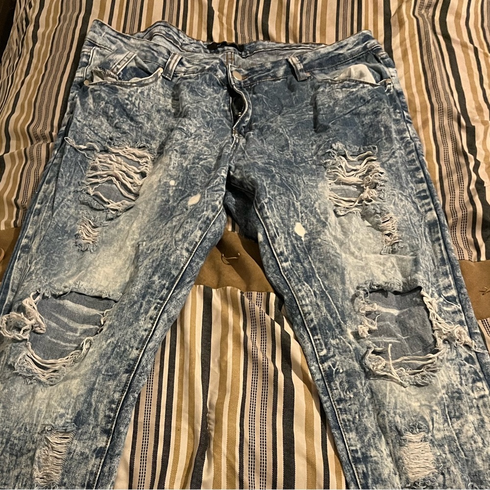 Ripped Jeans!!